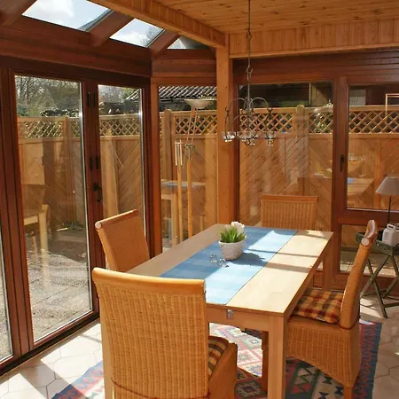 Blockhaus Mit Wintergarten _ Sehr * دامب